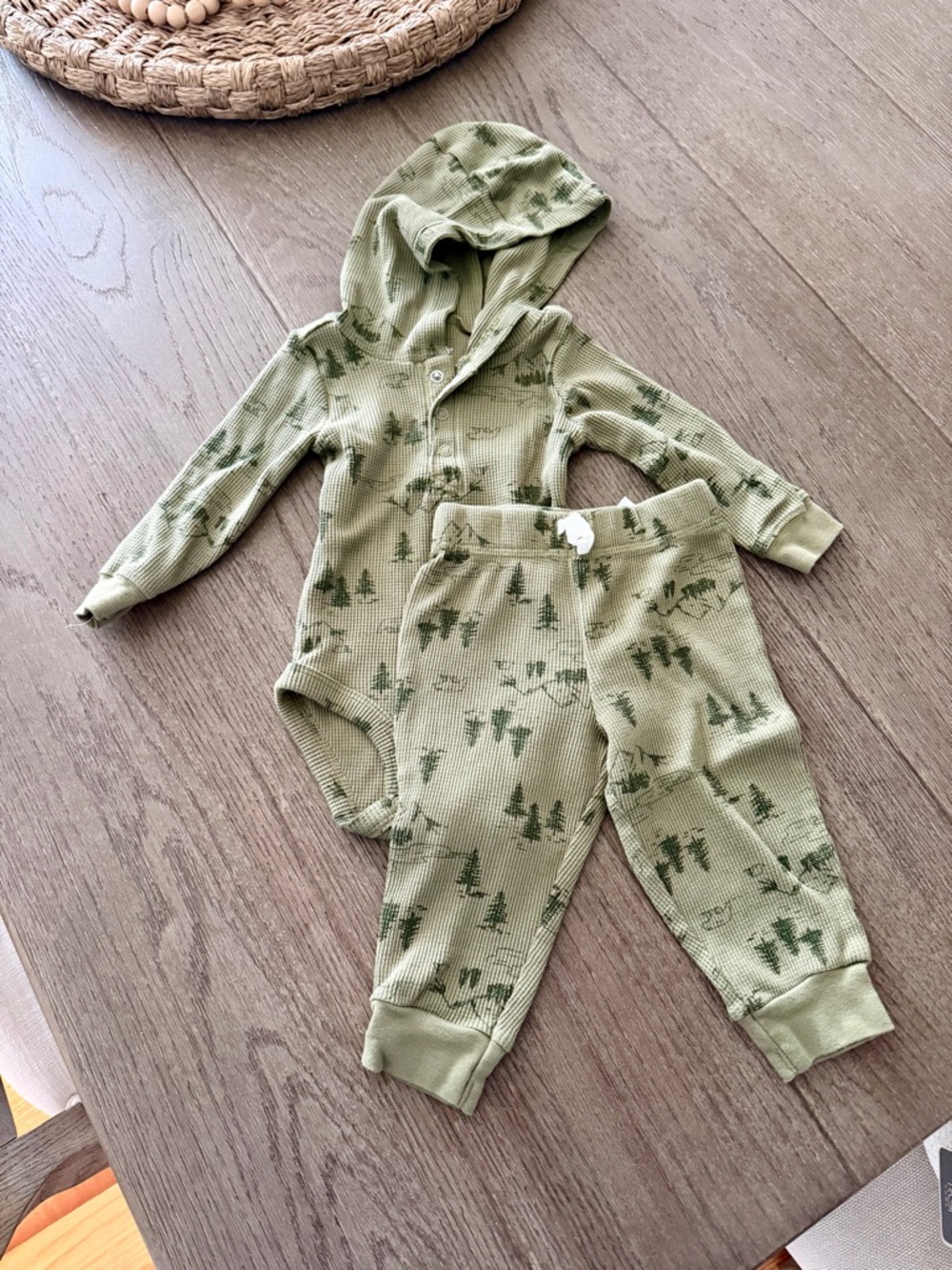 NWOT! Carter’s Army Green Print Long Sleeved Hooded Waffle Knit Onesie/Pant Set!